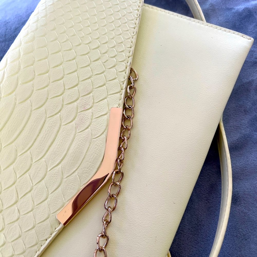 Crossbody Bag.